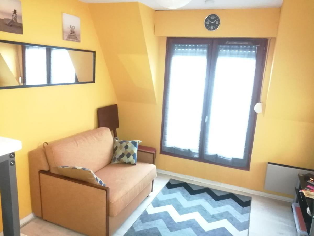 Apartment A 50 M De La Avec Wifi Et Netflix *